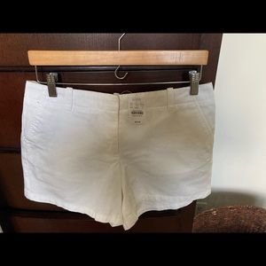 J Crew white shorts NWT Size 6 low fit